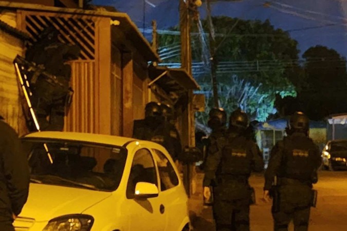 Mais de 50 policias atuaram na ação realizada na manhã desta sexta (28/6) -  (crédito: Divulgação/PCDF)