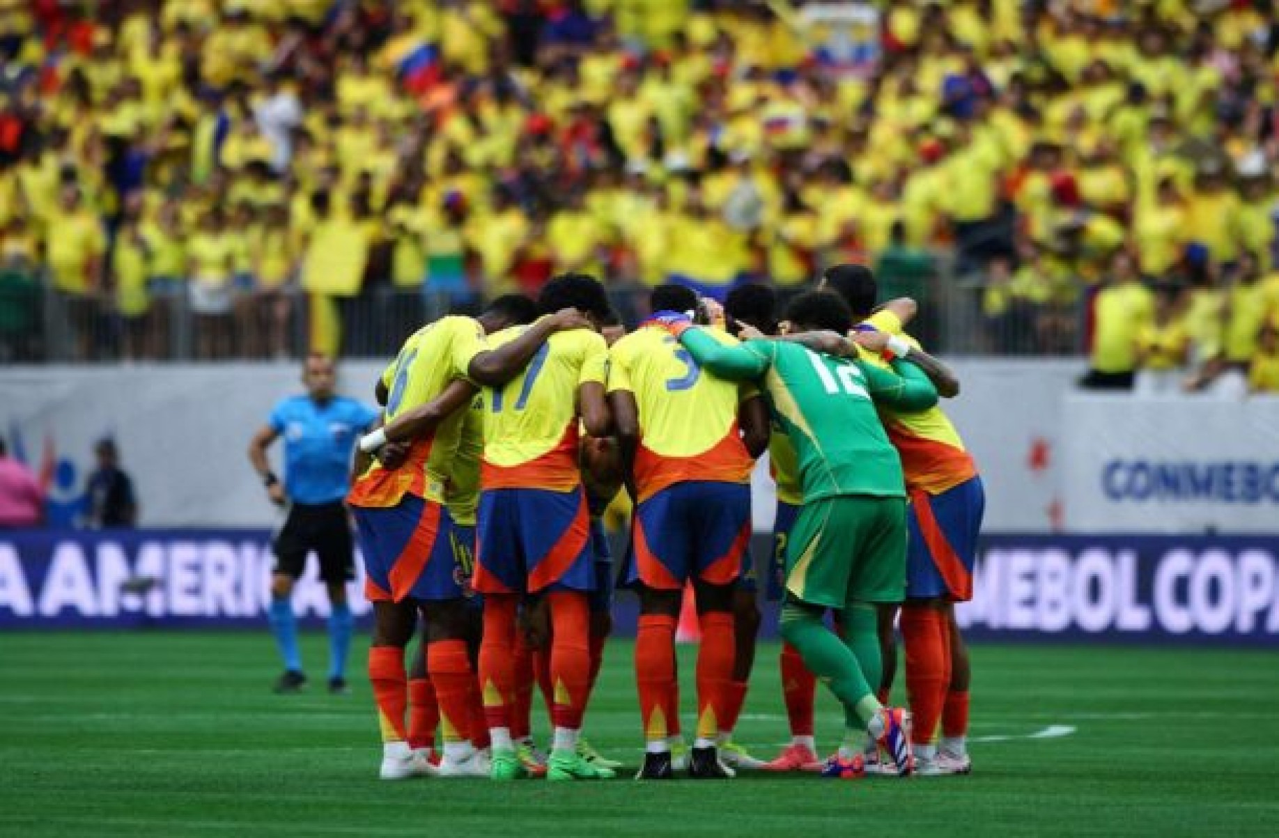 Colômbia arrasa Costa Rica e se garante nas quartas da Copa América