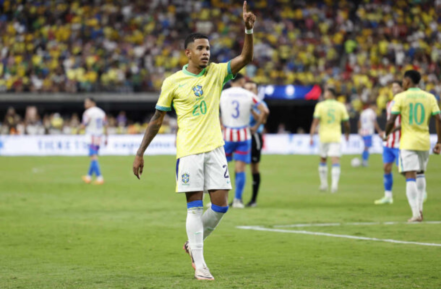 Savinho ganha espaço e celebra primeiro gol pela Seleção: ‘No caminho certo’