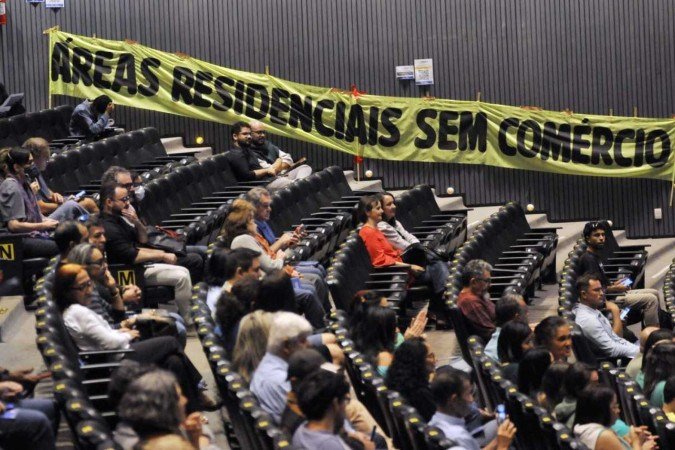  29/06/2024. Crédito: Minervino Júnior/CB/D.A Press. Brasil.  Brasilia - DF. Audiência pública sobre o PDOT no Museu Nacional de Brasília.