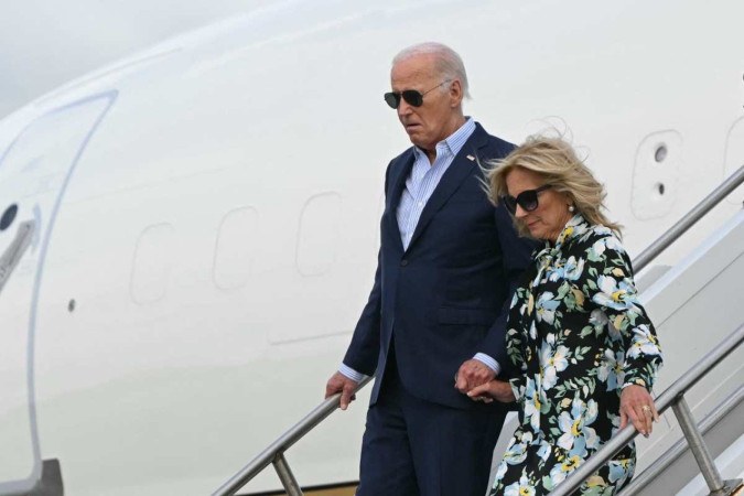 O presidente e a primeira-dama chegam em New Jersey, no sábado  -  (crédito:  AFP)