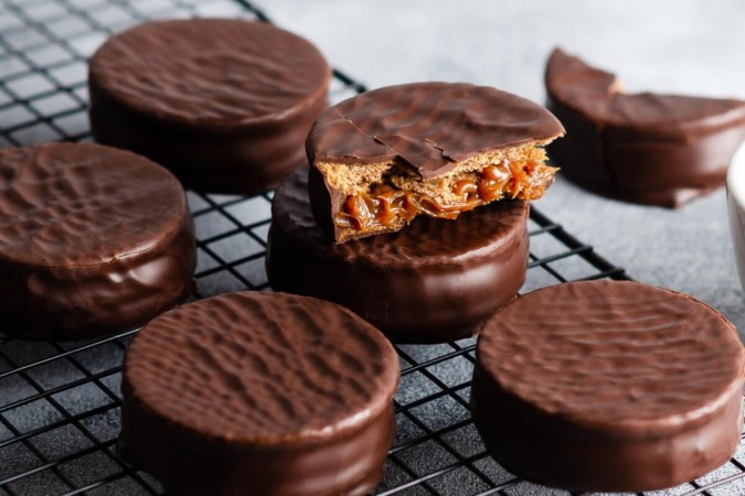 Alfajor de chocolate (Imagem: Cecilia Di Dio | Shutterstock) -  (crédito: EdiCase)