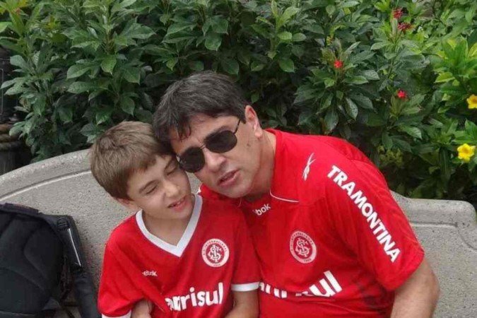 Vinícius usa camisas de time desde criança, por influência do pai