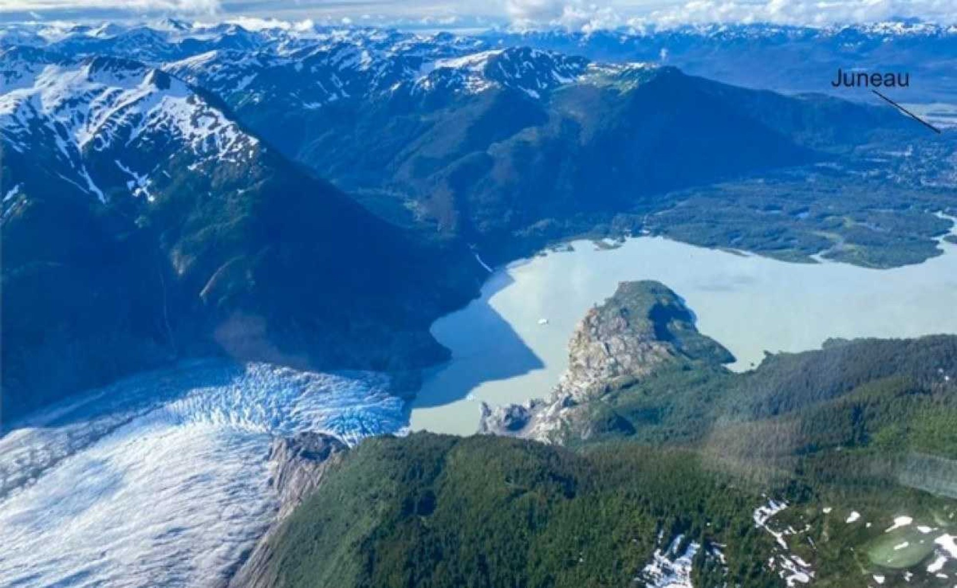 Geleira derrete no Alasca mais rápido do que os cientistas imaginavam