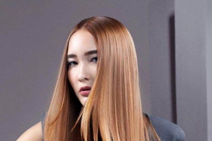 3 - Criado por Diego Andradez, o Deep Peach reflete a cor pantone de 2024 com reflexos em pêssego e rose gold em uma versão mais profunda para combinar com o outono/inverno 