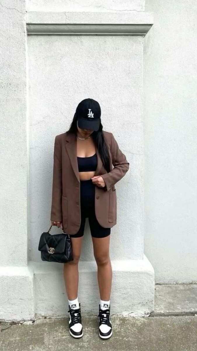 A bermuda biker é uma ótima 
aposta para usar o estilo 
athleisure no dia a dia