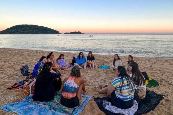 Grupos de viagem unem mulheres que têm  um objetivo em comum, explorar o mundo. 
 -  (crédito: Reprodução instagram @mustsharebr)
