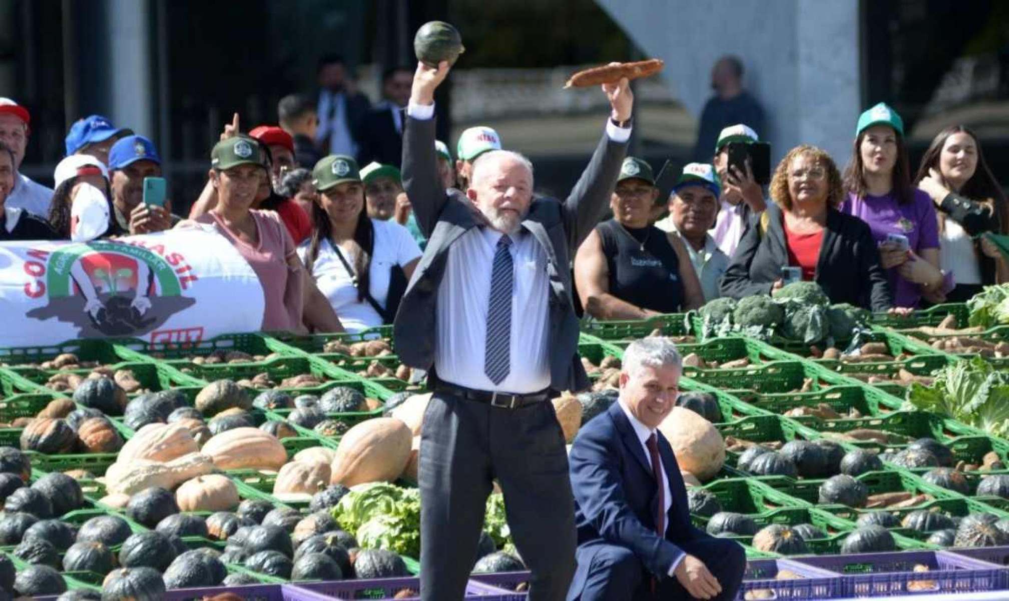 Lula lança Plano Safra 2024-2025 com R$ 400,59 bi para agricultura empresarial