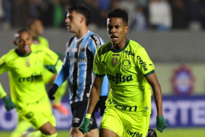 Estêvão anotou um lindo gol contra o Grêmio, em Caxias do Sul -  (crédito: Foto: Cesar Greco/Palmeiras/by Canon)