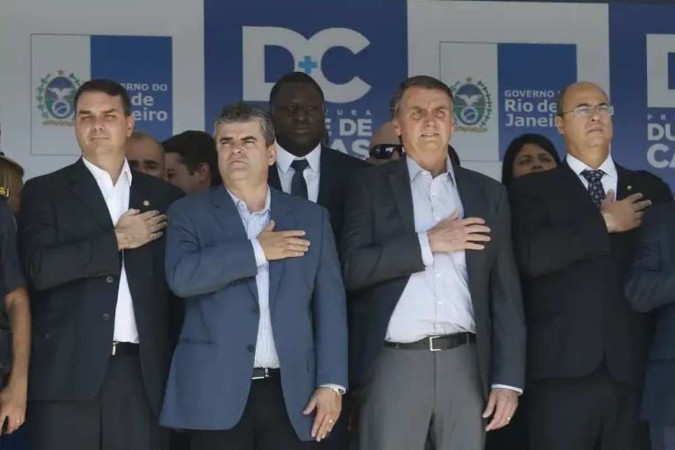 O ex-presidente Jair Bolsonaro ao lado do ex-prefeito de Duque de Caxias, Washington Reis, em 2018 -  (crédito: Tânia Rêgo/Agência Brasil)