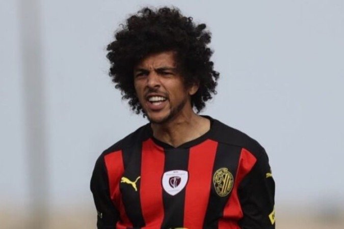 Emerson Marcelina em ação com a camisa do Hamrun Spartans, de Malta - Foto: Divulgação / Hamrun Spartans - (crédito: Divulgação / Hamrun Spartans) Emerson Marcelina em ação com a camisa do Hamrun Spartans, de Malta - Foto: Divulgação / Hamrun Spartans - (crédito: Divulgação / Hamrun Spartans)