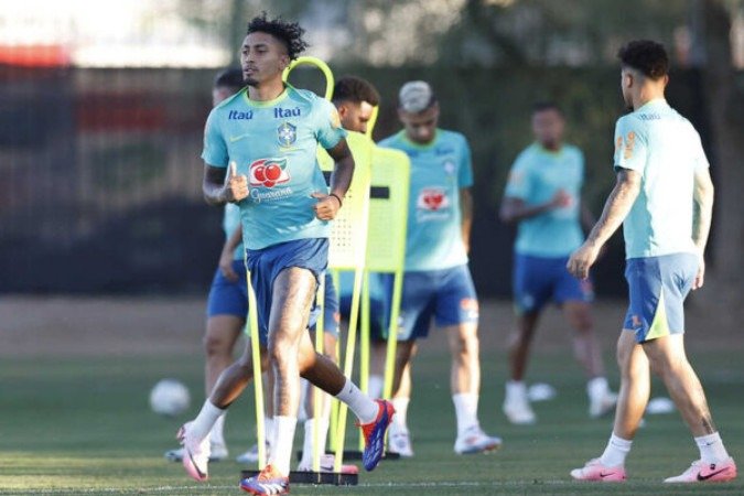 Jogadores durante o treino de quinta-feira - (crédito: Foto: Rafael Ribeiro/CBF) Jogadores durante o treino de quinta-feira - (crédito: Foto: Rafael Ribeiro/CBF)