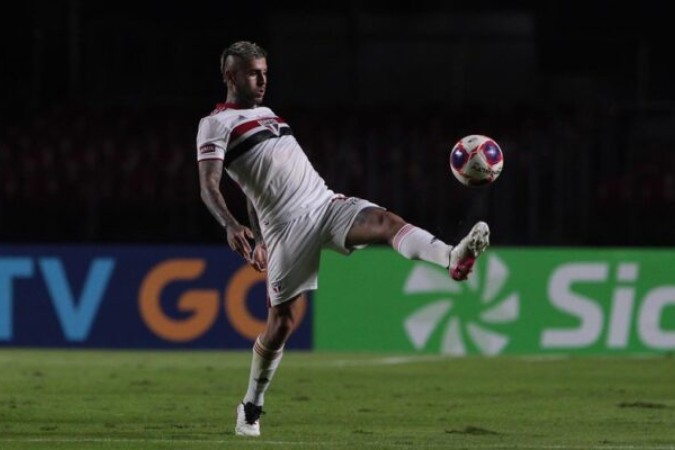 Liziero pode ser lateral-esquerdo no São Paulo -  (crédito:  Miguel SCHINCARIOL)