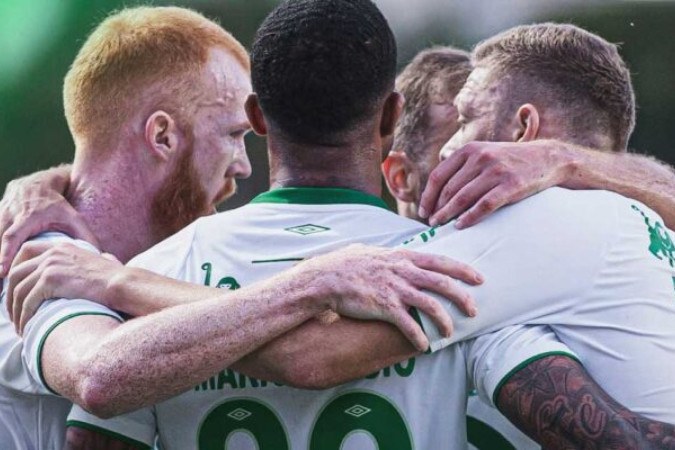 Chapecoense vence o Goiás fora de casa e melhora a sua situação na Série B  -  (crédito: Foto:  Reprodução do Youtube)