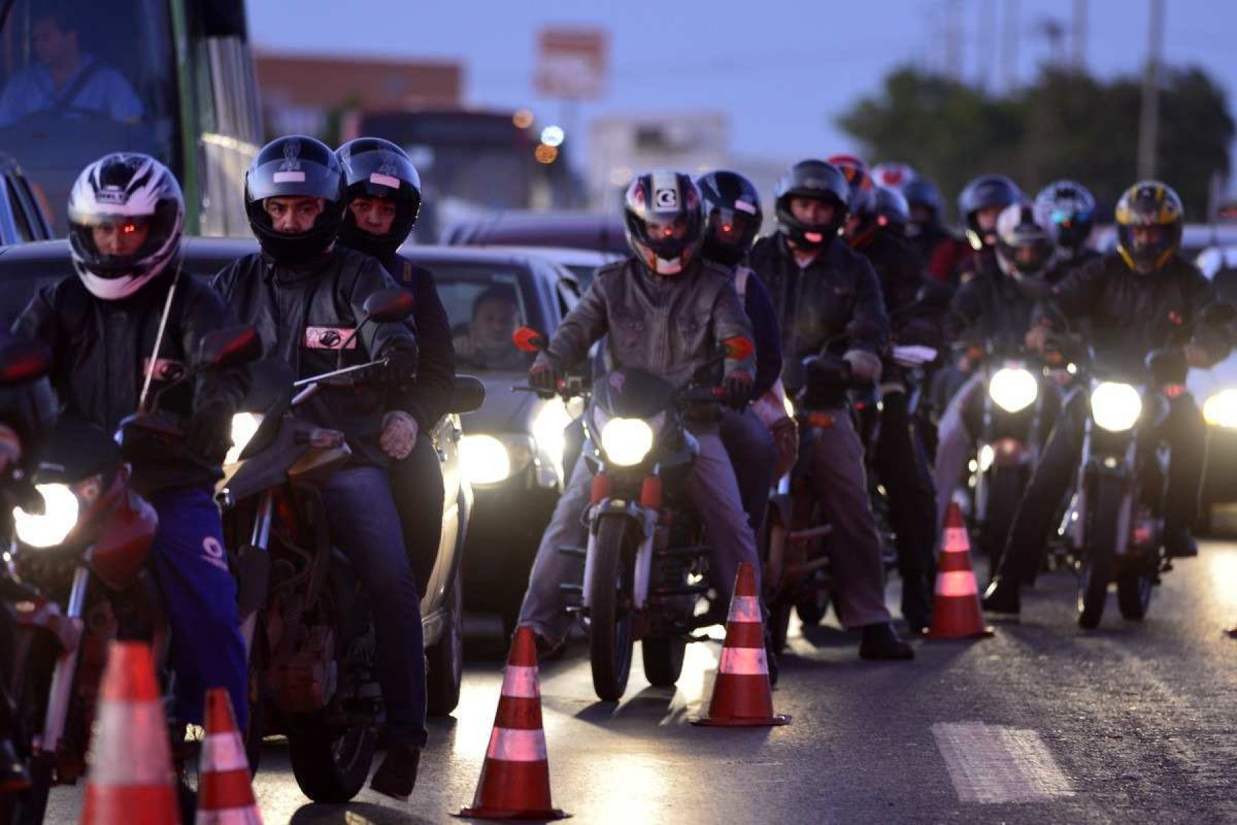 Perigo sobre duas rodas: número de acidentes com motociclistas aumenta