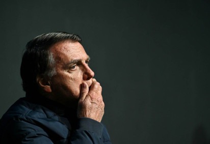 Para especialistas, projeto pode beneficiar o ex-presidente Bolsonaro  -  (crédito: Evaristo Sa / AFP)