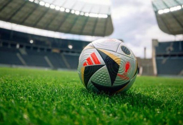 Divulgação / Adidas