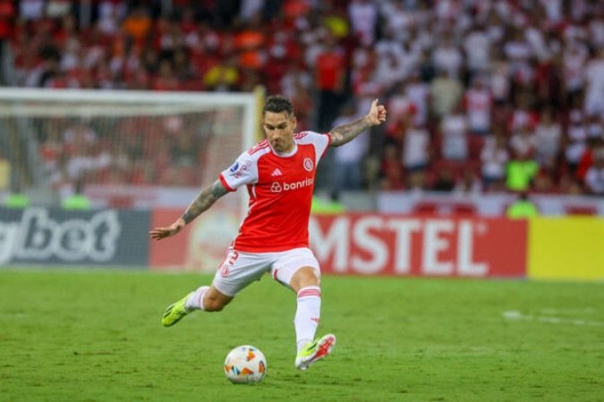 Hugo em ação pelo clube gaúcho -  (crédito: Foto: Ricardo Duarte / Internacional)