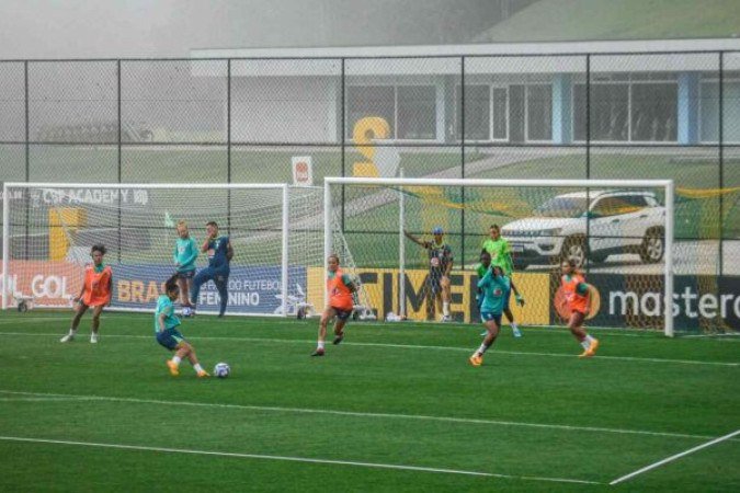 Jogadoras da Seleção durante o treinamento -  (crédito: Foto: Lucas Bayer/Jogada10)