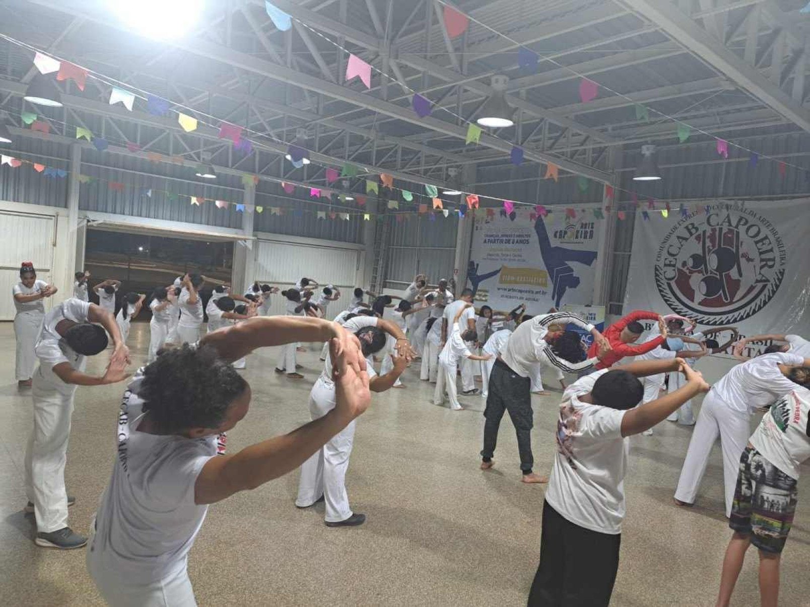 Projeto oferece aulas gratuitas de capoeira no Complexo Cultural de Samambaia