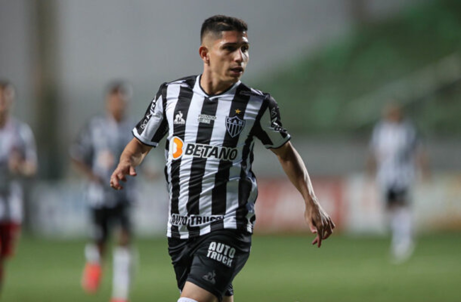 Junior Alonso chega em Belo Horizonte para reforçar o Atlético