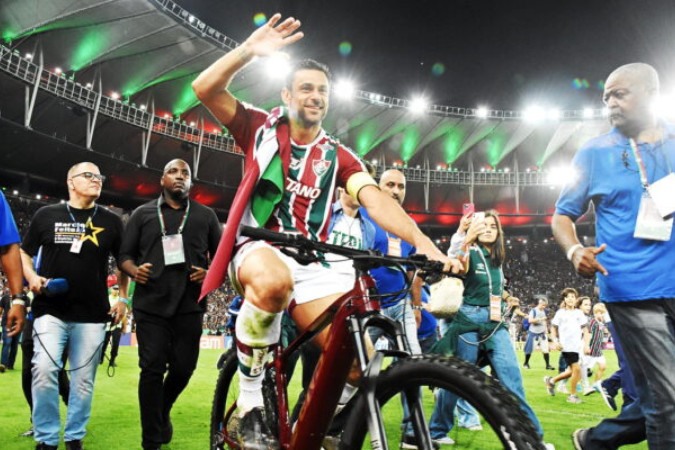  Rio de Janeiro, RJ - Brasil - 09/07/2022 - Maracanã - Fred vai para a torcida em sua despedida
Campeonato Brasileiro. Jogo Fluminense x Ceará.
FOTO DE MAILSON SANTANA/FLUMINENSE FC


IMPORTANTE: Imagem destinada a uso institucional e divulgação, seu uso comercial está vetado incondicionalmente por seu autor e o Fluminense Football Club.

IMPORTANT: Image intended for institutional use and distribution. Commercial use is prohibited unconditionally by its author and Fluminense Football Club.

IMPORTANTE: Imágen para uso solamente institucional y distribuición. El uso comercial es prohibido por su autor y por el Fluminense Football Club
      Caption  -  (crédito:  Mailson Santana/Fluminense FC)