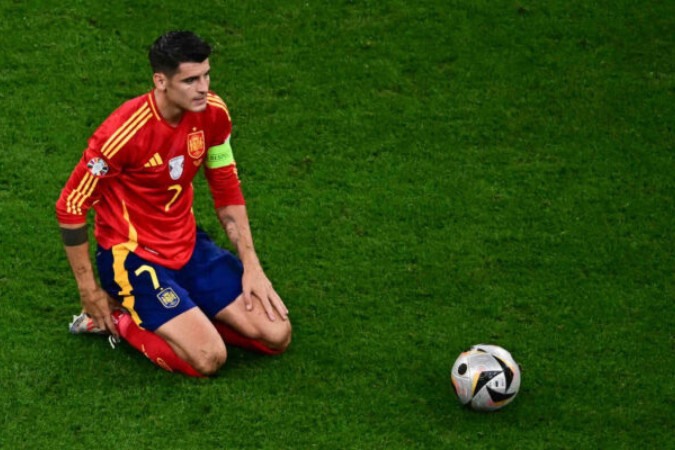  Spain's forward #07 Alvaro Morata reacts during the UEFA Euro 2024 semi-final football match between Spain and France at the Munich Football Arena in Munich on July 9, 2024. (Photo by Tobias SCHWARZ / AFP)
     -  (crédito:  AFP via Getty Images)