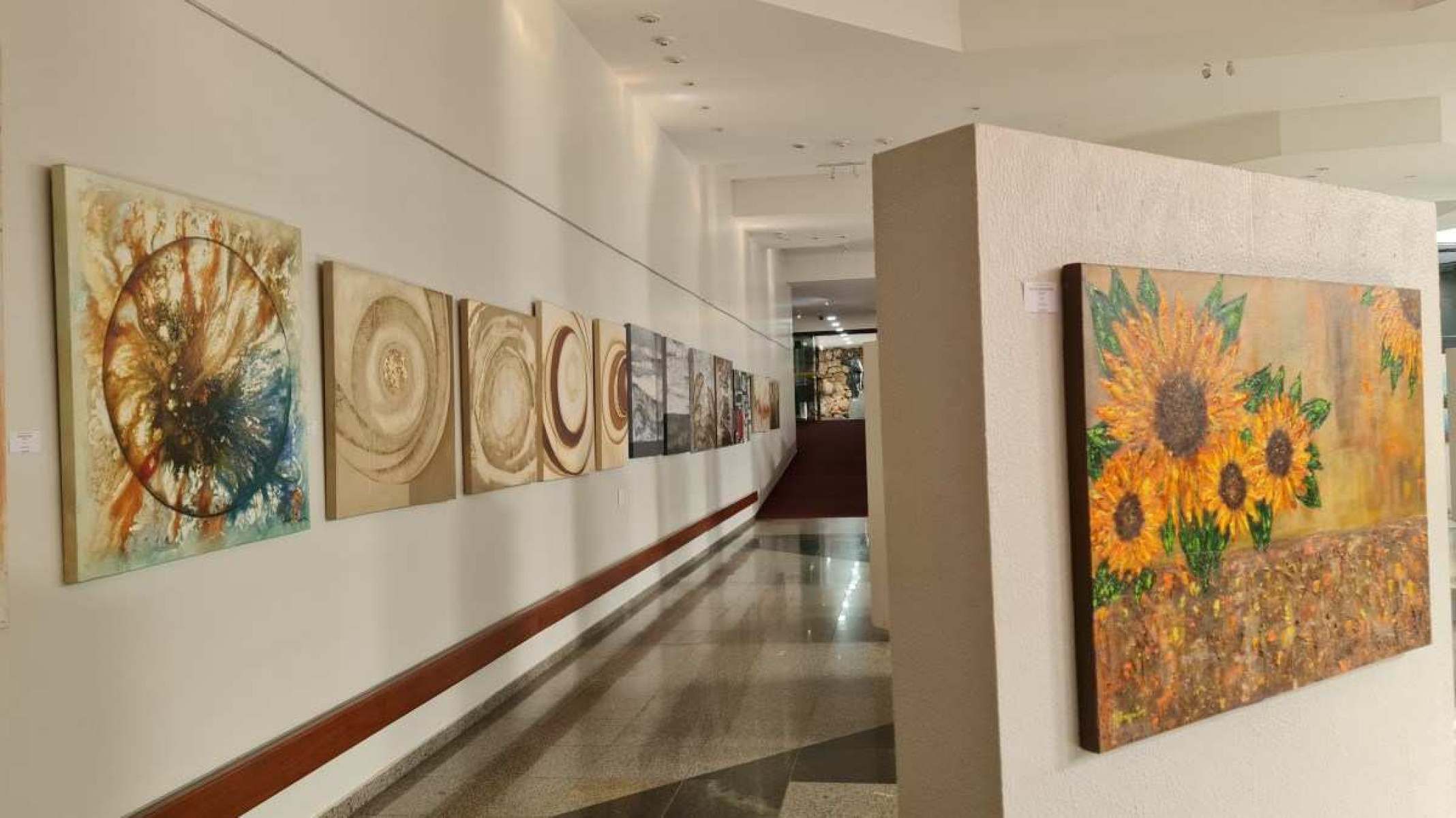 Templo da boa vontade recebe a exposição Cores de Brasília