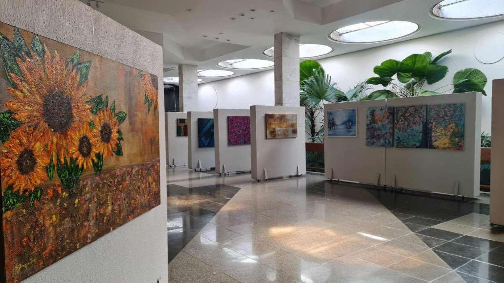 Templo da boa vontade recebe a exposição Cores de Brasília 