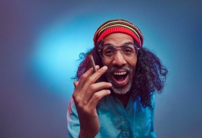 O uso recreativo da cannabis é aceito em alguns países (com limite de consumo) e proibido em outros. E o tema faz parte de discussões permanentes pelo mundo.  -  (crédito: freepik fxquadro)