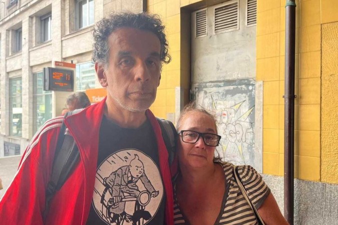 Ana Paula, o marido Carlos Dias e o filho de 15 anos viajaram para a Europa para aproveitar as férias e tinham Genebra, na Suíça, como destino final -  (crédito: Arquivo pessoal)