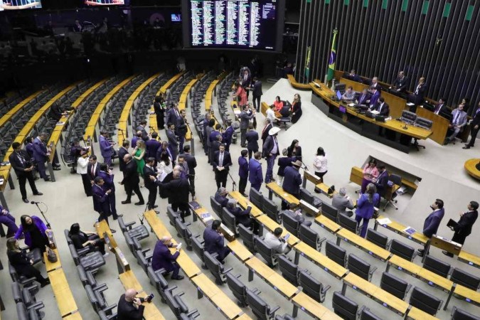 Congresso abocanha parte considerável dos recursos para investimentos sem nenhum compromisso com o resultado das políticas públicas -  (crédito: Mário Agra / Câmara dos Deputados)