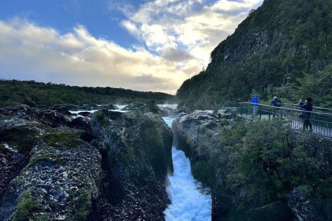 Cachoeiras e corredeiras são atrações do Parque Vicente Perez Rosales, a primeira área de proteção natural criada pelo Chile, em 1926