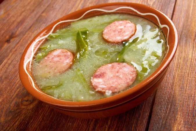 Caldo verde (Imagem: Fanfo | Shutterstock) -  (crédito: EdiCase)