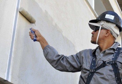 Guilherme é pintor e sonha em se tornar mestre de obras -  (crédito: Minervino Júnior/CB/D.A.Press)
