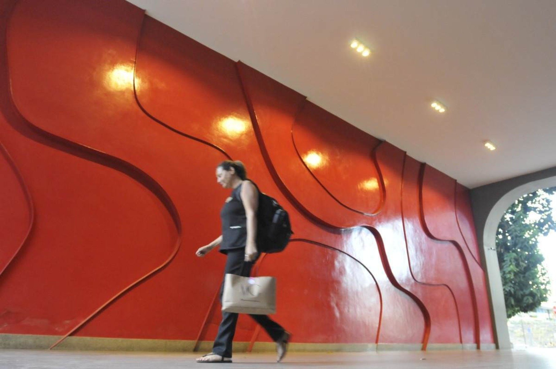 Painel no prédio Denasa, no Setor Comercial Sul