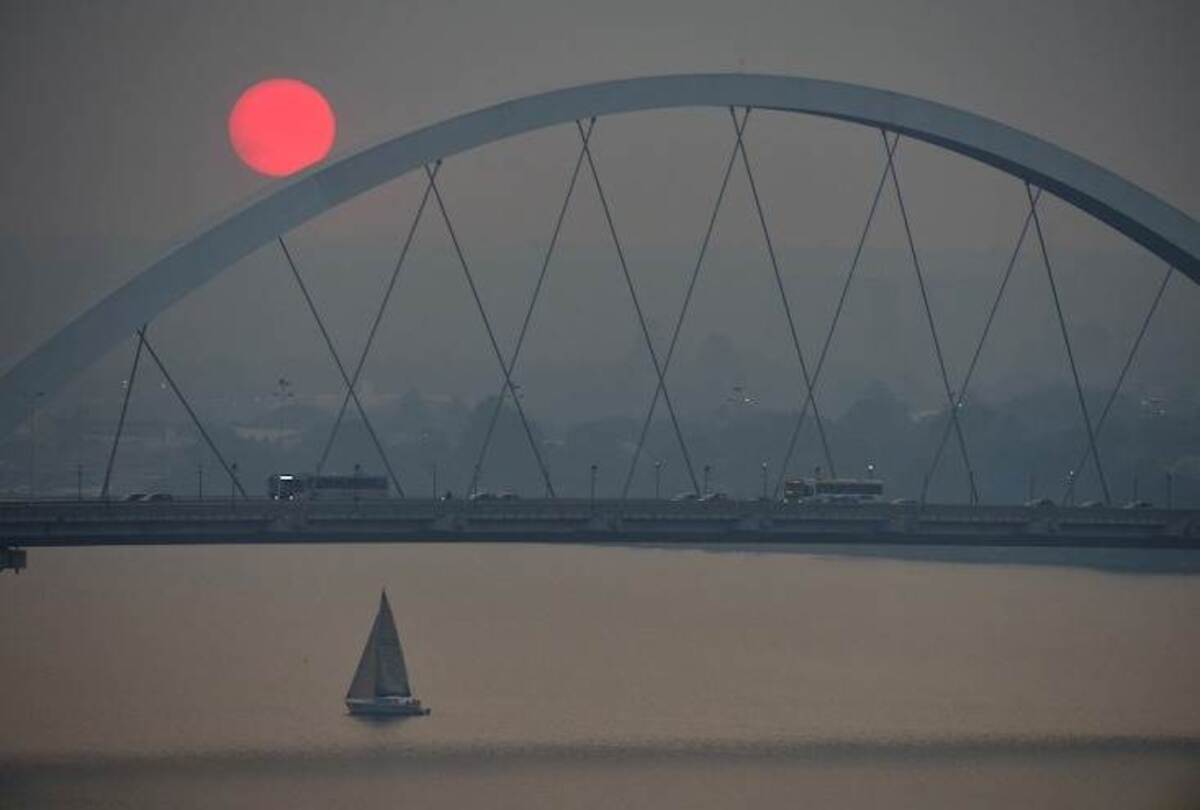 Pôr do sol na Ponte JK em 18 de agosto de 2014