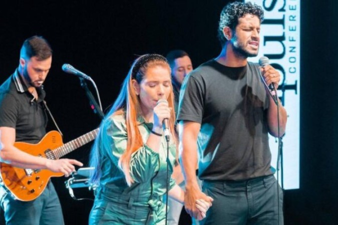 Camila, esposa de Léo, pede oração após diagnóstico de câncer -  (crédito: Foto: Reprodução/Instagram)