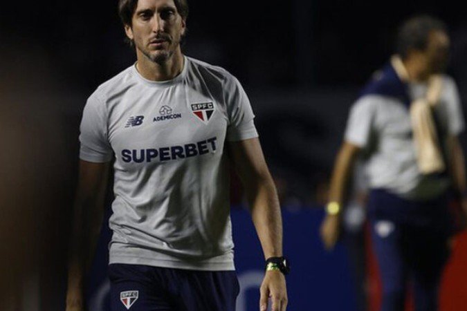 Luis Zubeldía foi procurado pela seleção equatoriana - (crédito: Foto: Rubens Chiri e Paulo Pinto/Saopaulofc.net) Luis Zubeldía foi procurado pela seleção equatoriana - (crédito: Foto: Rubens Chiri e Paulo Pinto/Saopaulofc.net)