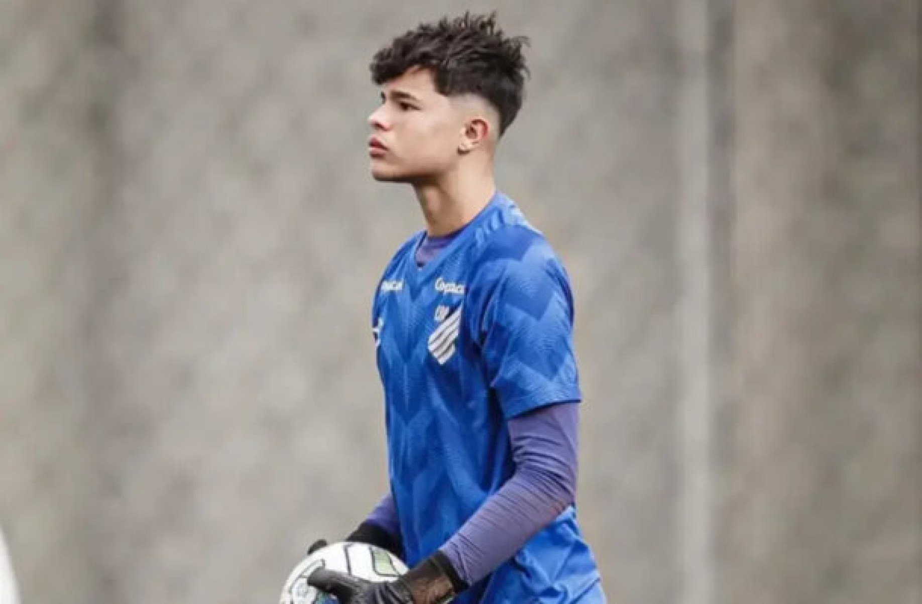 Filho do ex-goleiro Bruno com Eliza Samudio é dispensado do Athletico