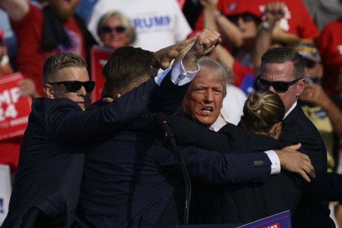 Donald Trump comício atentado -  (crédito: JEFF SWENSEN / GETTY IMAGES NORTH AMERICA / Getty Images via AFP)