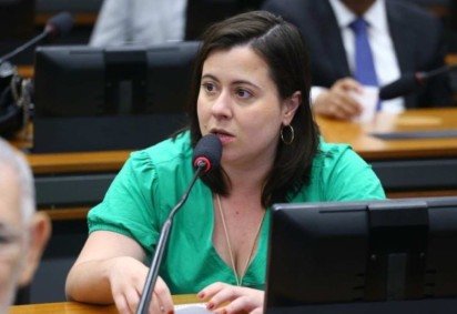 Segundo Sâmia Bomfim, o objetivo da proposta é enfrentar a crescente disseminação de conteúdos que naturalizam a violência de gênero 
 -  (crédito: crédito: Vinicius Loures/Câmara dos Deputados) -Segundo Sâmia Bomfim, o objetivo da proposta é enfrentar a crescente disseminação de conteúdos que naturalizam a violência de gênero 
 -  (crédito: crédito: Vinicius Loures/Câmara dos Deputados)