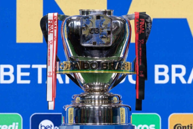 Troféu da final da Copa do Brasil de 2023 -  (crédito: Foto: Thais Magalhães/CBF)