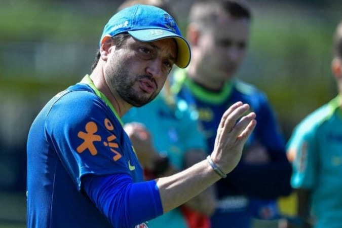 Arthur Elias durante treino da Seleção -  (crédito: Foto : Staff Images/ CBF)