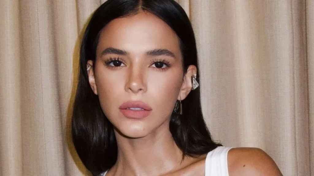 Bruna Marquezine estreia como diretora em videoclipe de João Lucas -  (crédito: TMJBrazil)