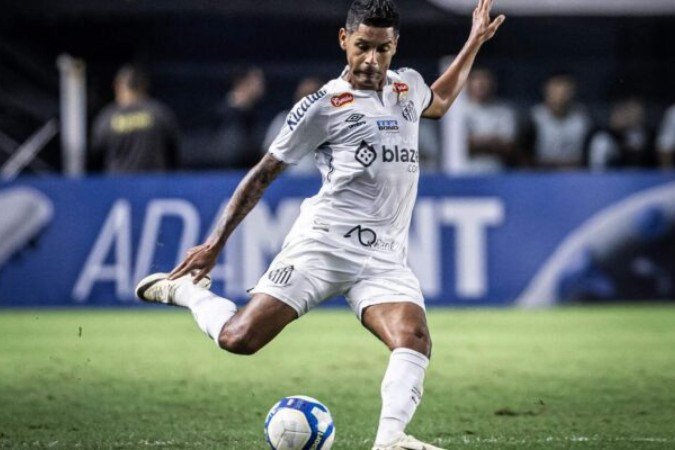 Aderlan só volta a atuar em 2025 pelo Santos - (crédito: Fotos: Raul Baretta/ Santos FC) Aderlan só volta a atuar em 2025 pelo Santos - (crédito: Fotos: Raul Baretta/ Santos FC)