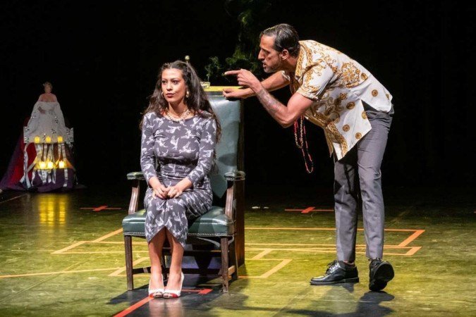 Peça O olho da fechadura, com grupo ATA, criação de Hugo Rodas, Direção de Abaetê Queiroz