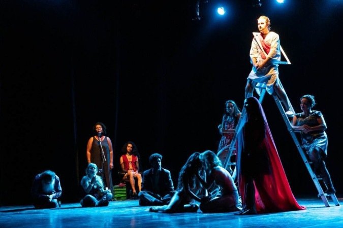 Peça O olho da fechadura, com grupo ATA, criação de Hugo Rodas, Direção de Abaetê Queiroz