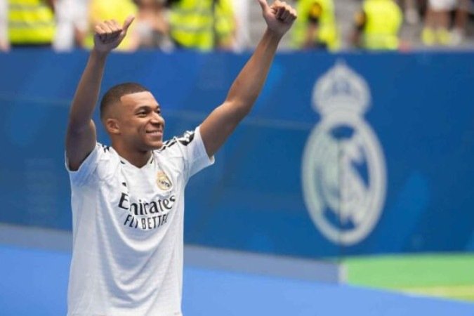 Mbappé durante sua apresentação com a camisa do Real Madrid - (crédito: - Foto: /Real Madrid) Mbappé durante sua apresentação com a camisa do Real Madrid - (crédito: - Foto: /Real Madrid)