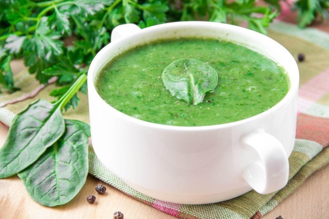 Sopa verde (Imagem: Lapina Maria | Shutterstock) -  (crédito: EdiCase)